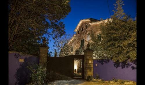 Vilafranca Del Penedes Villa Sleeps 6 With Pool