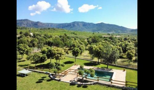 Villa In Vilaplana Sleeps 8 With Pool
