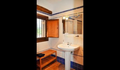 Villa In Vilaplana Sleeps 8 With Pool