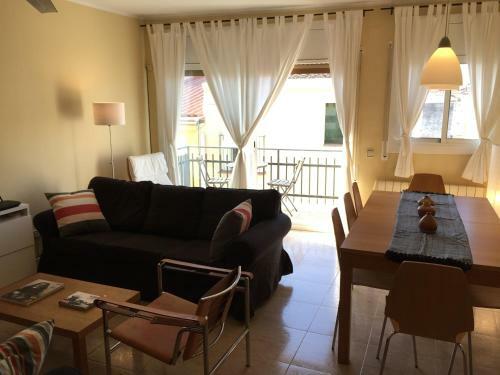 Inviting 2-bed Apartment In Vilanova I La Geltru