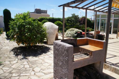 Villa For 8 People With Private Pool