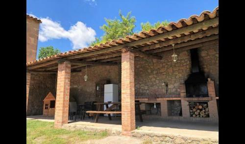 Baro de Viver Villa Sleeps 8 With Pool