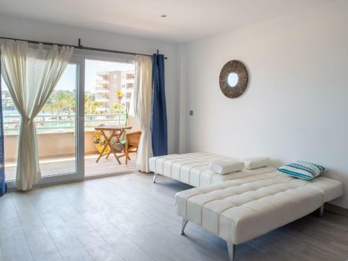 Wavehouse Freedom Blue - First Line Apartment