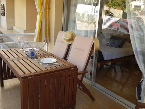 Apartamento Cerca Del Mar Con Piscina Happolon