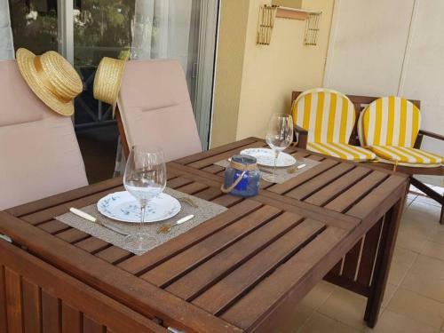 Apartamento Cerca Del Mar Con Piscina Happolon