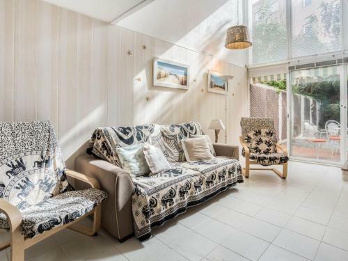 Waterfront Apartment In Playa de Aro With Patio