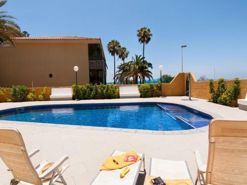 Beach Front Apartment In Playa de Las Burras Cn