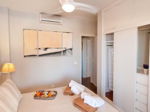 Beach Front Apartment In Playa de Las Burras Cn