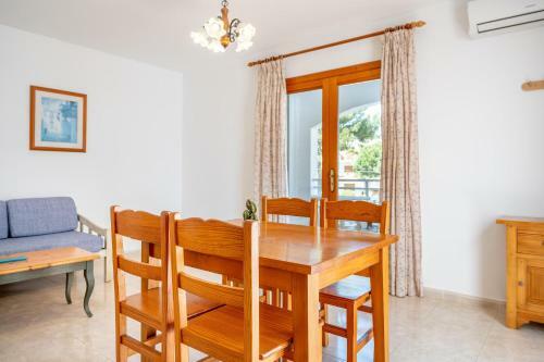 Apartamentos Karin 1�c