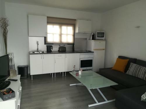 Sunny Corner Apartment