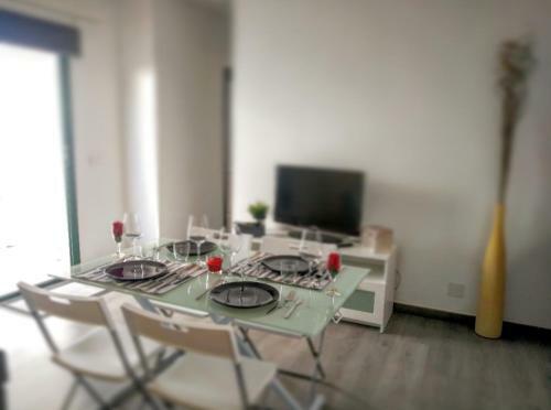 Sunny Corner Apartment