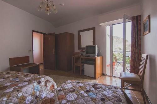 Hostal Residencial Familia
