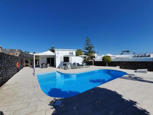 2 Bedroom Villas Cassandra And Katrina With Private Heated Pools.
