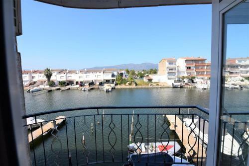 Apartamento Con Vistas Canal Ref 114