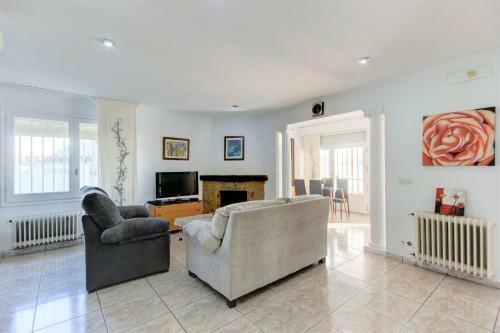 Casa Villa Requesens 139- Barneda Premium