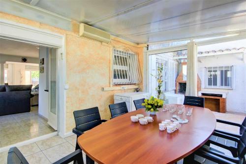 Casa Villa Requesens 139- Barneda Premium