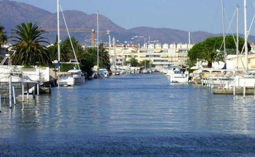 Apartamento Berni's House Empuriabrava
