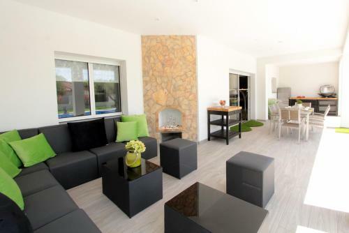Villa Leon Inmo Carmanso 68 - 12262