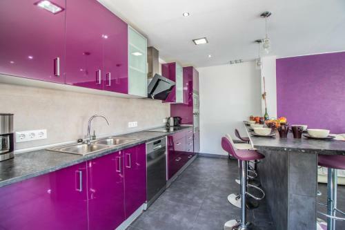 Villa Goldhome - Casa Piscina Privada Y Jacuzzi