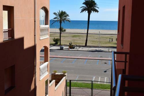 Apartamento Cerca Playa Con Piscinas Comunitarias Ref 305