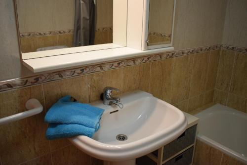 Apartamento Cerca Playa Con Piscinas Comunitarias Ref 305