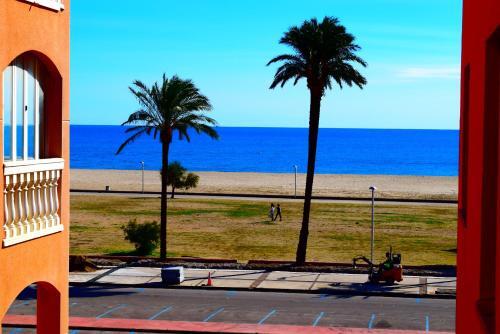 Apartamento Cerca Playa Con Piscinas Comunitarias Ref 305