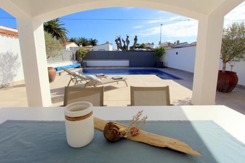 Villa Leon Inmo Cap Ras 52 B - 10170