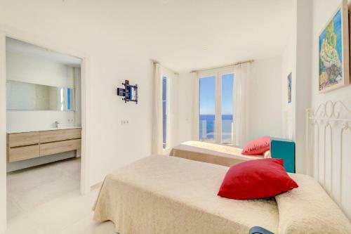 Apartment Migjorn Cel Seafront