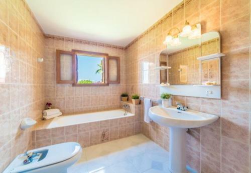 Sa Coma Holiday Home Sleeps 6 With Pool