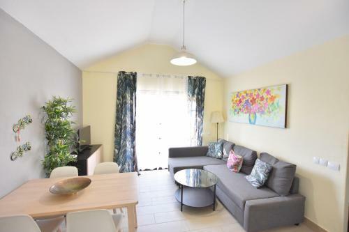Fuerte Holiday Pool View Premium Apartment
