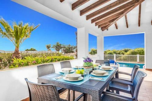 Punta Prima Villa Sleeps 7 Pool Air Con Wifi