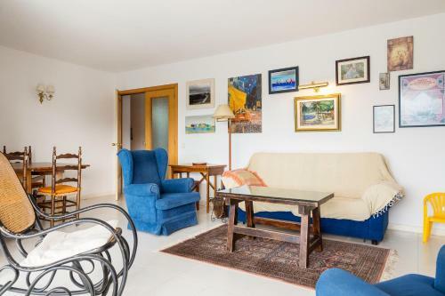 Tamariu Apartment Sleeps 6 With Pool