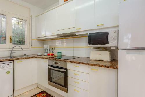 Aiguablava Villa Sleeps 6 With Pool