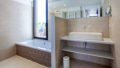 Aiguablava Holiday Home Sleeps 11 With Pool And Air Con