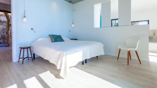 Aiguablava Holiday Home Sleeps 11 With Pool And Air Con