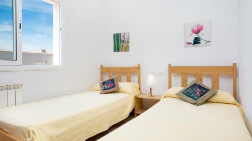 Villa In Tamariu Sleeps 6 With Pool