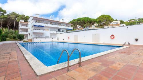 Tamariu Apartment Sleeps 6 With Pool And Air Con