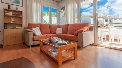 Tamariu Apartment Sleeps 6 With Pool And Air Con