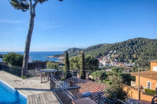 Villa In Tamariu Sleeps 8 Includes Swimming Pool