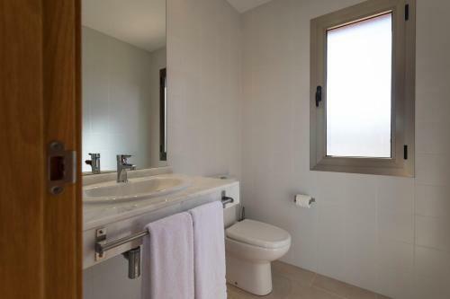Villas Caleta Beach And Golf - Villa Khloe