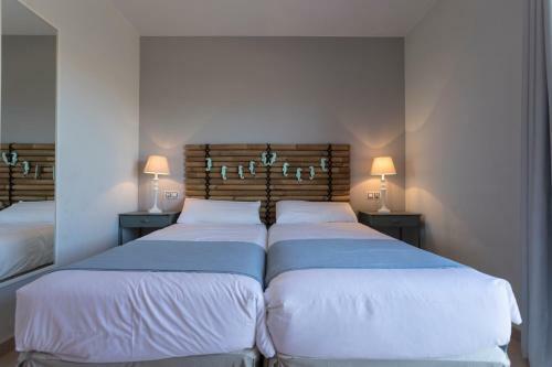 Villas Caleta Beach And Golf - Villa Khloe