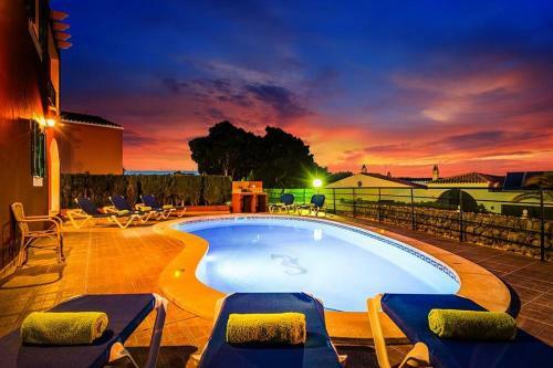 Cala Galdana Villa Sleeps 8 With Pool Air Con And Wifi