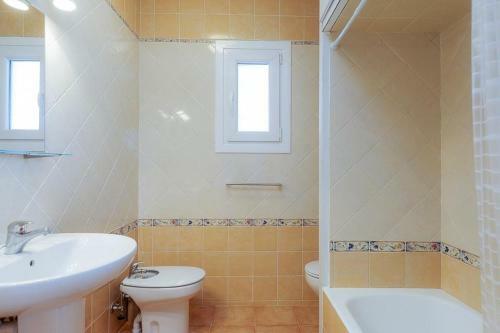 Cala Galdana Villa Sleeps 8 With Pool Air Con And Wifi