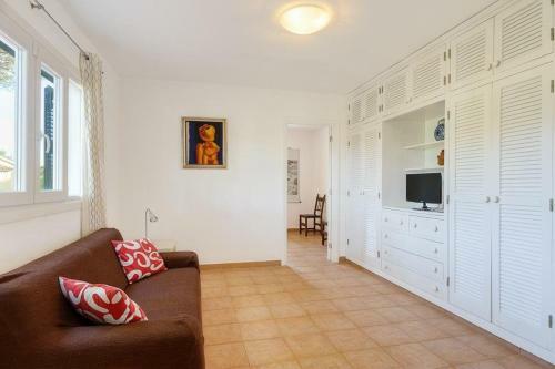 Cala Galdana Villa Sleeps 8 With Pool Air Con And Wifi