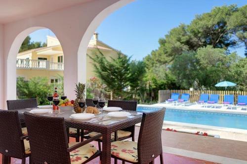 Cala Galdana Villa Sleeps 8 With Pool Air Con And Wifi