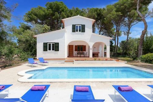 Cala Galdana Villa Sleeps 8 With Pool Air Con And Wifi