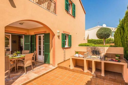 Cala Galdana Villa Sleeps 6 With Pool Air Con And Wifi