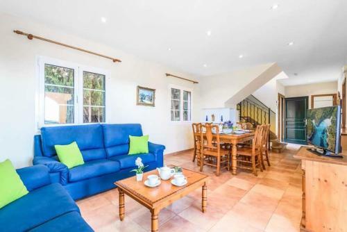 Cala Galdana Villa Sleeps 6 With Pool Air Con And Wifi