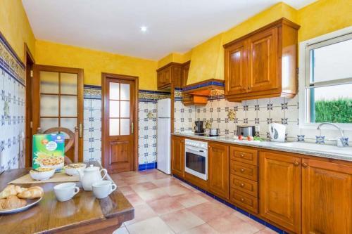 Cala Galdana Villa Sleeps 6 With Pool Air Con And Wifi