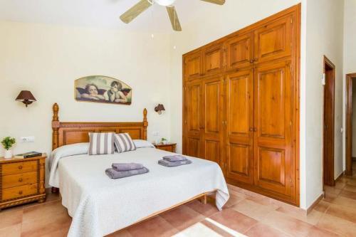 Cala Galdana Villa Sleeps 6 With Pool Air Con And Wifi